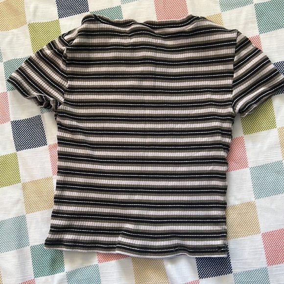 Crop-Top Bundle - Picture 3 of 12